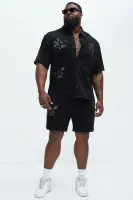 Berries And Blooms Embroidered Shorts(Black,S)