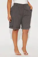Ellen Pinstripe Trouser Bermuda Short(Charcoal,XS)