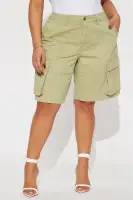 Mixed Emotions Cargo Bermuda Short(Sage,XS)