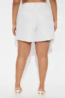 Office Hours Pinstripe Shorts(White/combo,XS)