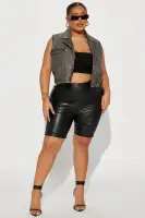 On The Daily Faux Leather Biker Short(Black,S)