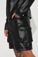 Stunttin' On These Faux Leather Cargo Shorts(Black,30)