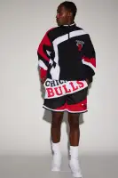 Bulls On The Bias Mesh Shorts(White/combo,S)